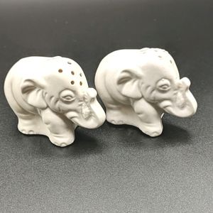 Vtg Ceramic White Elephants S & P Shakers, Japan